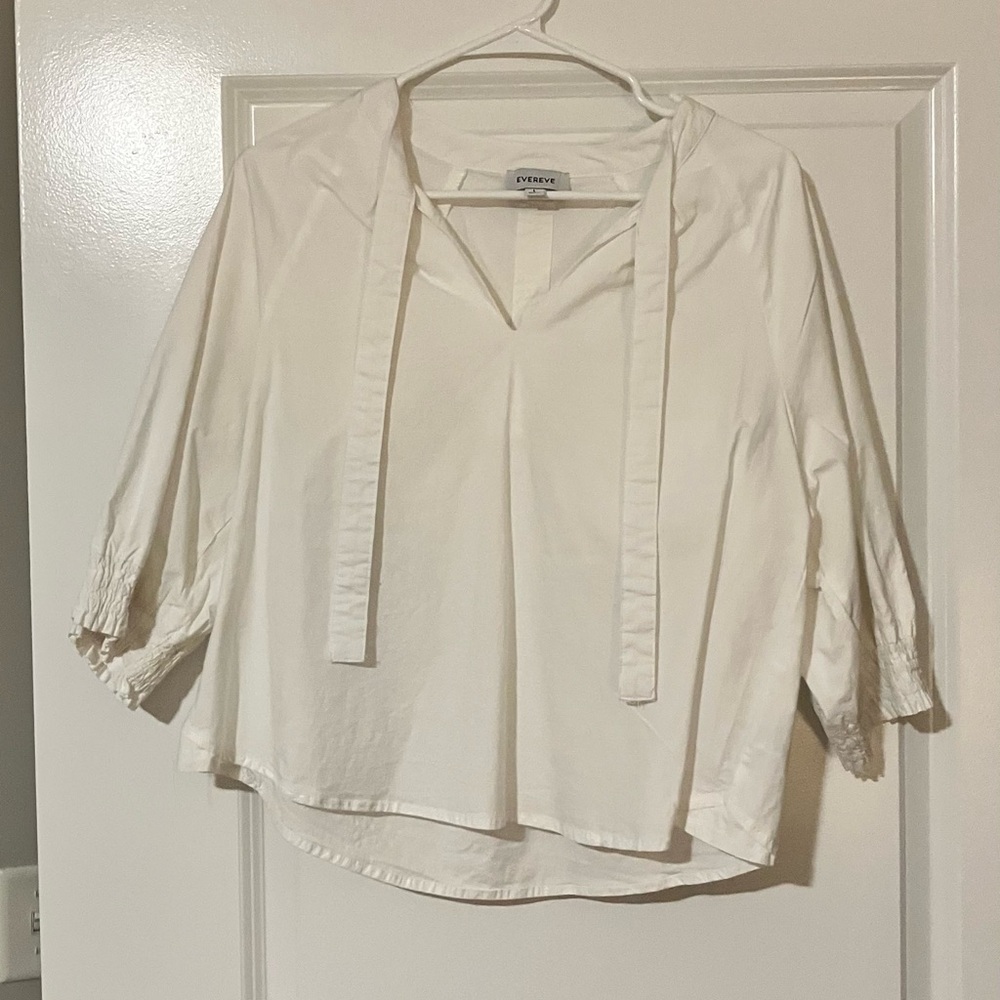 Crisp and clean white cotton top from Evereve